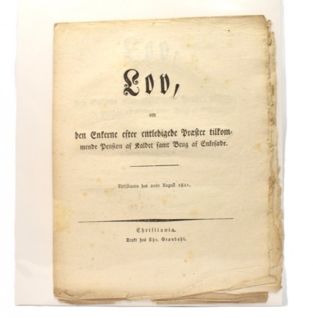 Lov, om den Enkerne efter entledige Præster tilkommende... 1821