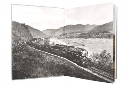 C.J. Riley: The encyclopedia og Trains & Locomotives. 