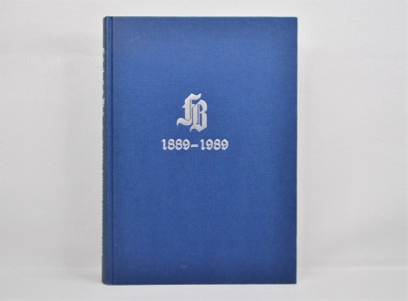 Martin Dehli: Fredrikstad Blad gjennom skiftende tider.