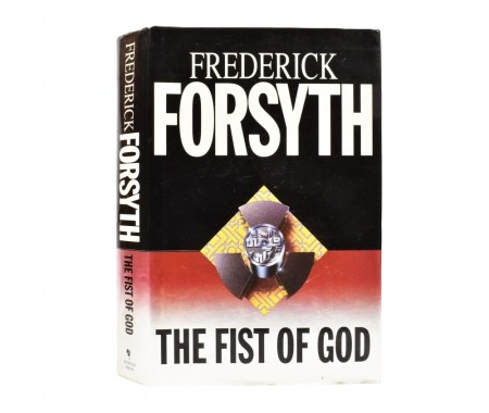 Frederick Forsyth: The Fist of God.