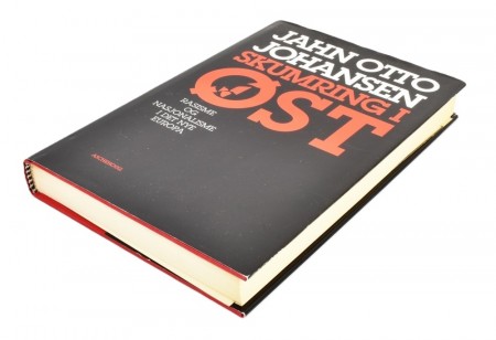 Jahn Otto Johansen: Skumring i øst.  