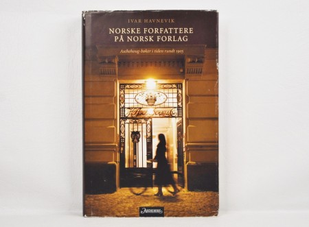 Ivar Havnevik: Norske forfattere på norsk forlag.